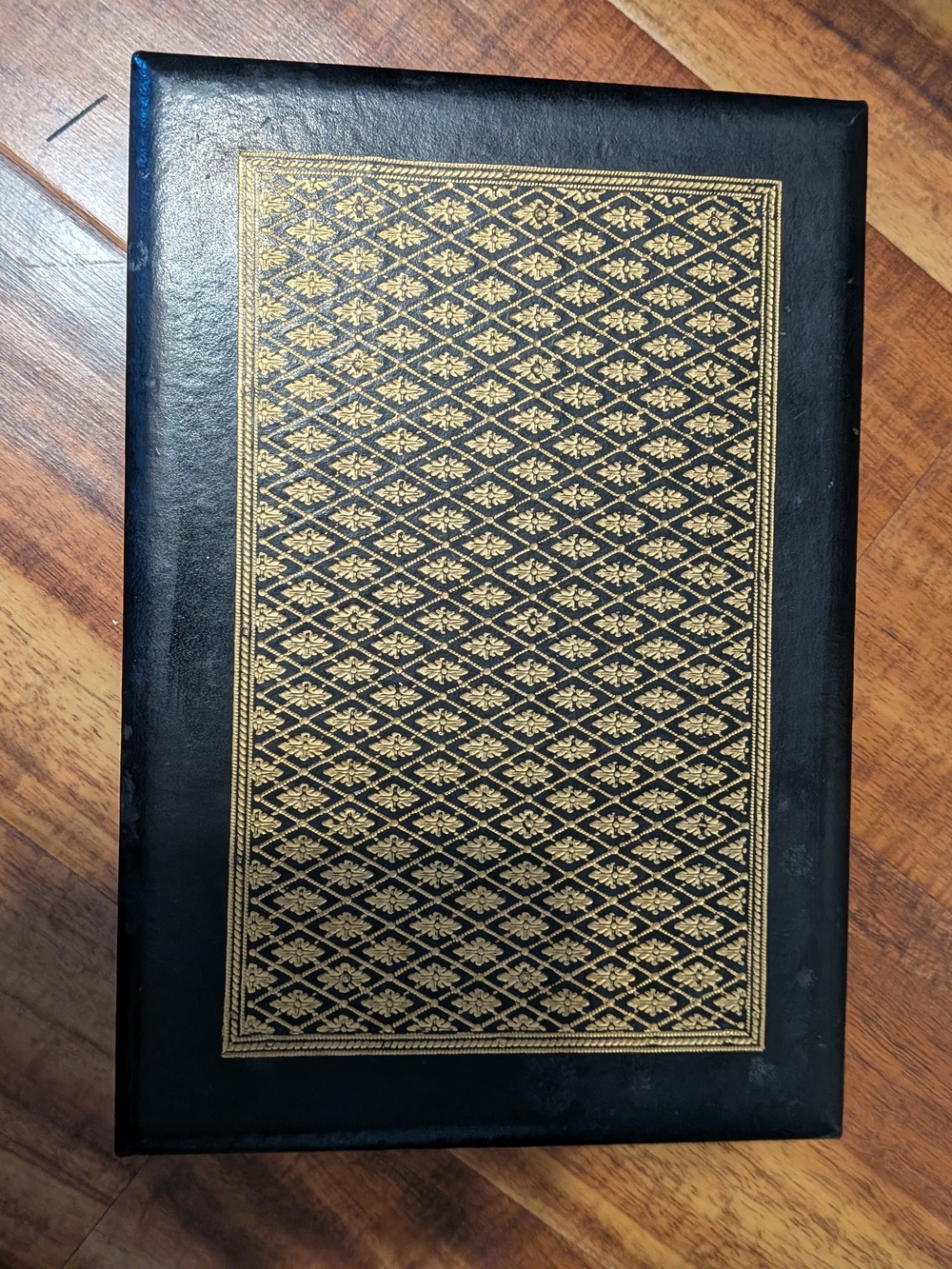 Black and Gold Swank Men's Valet Box